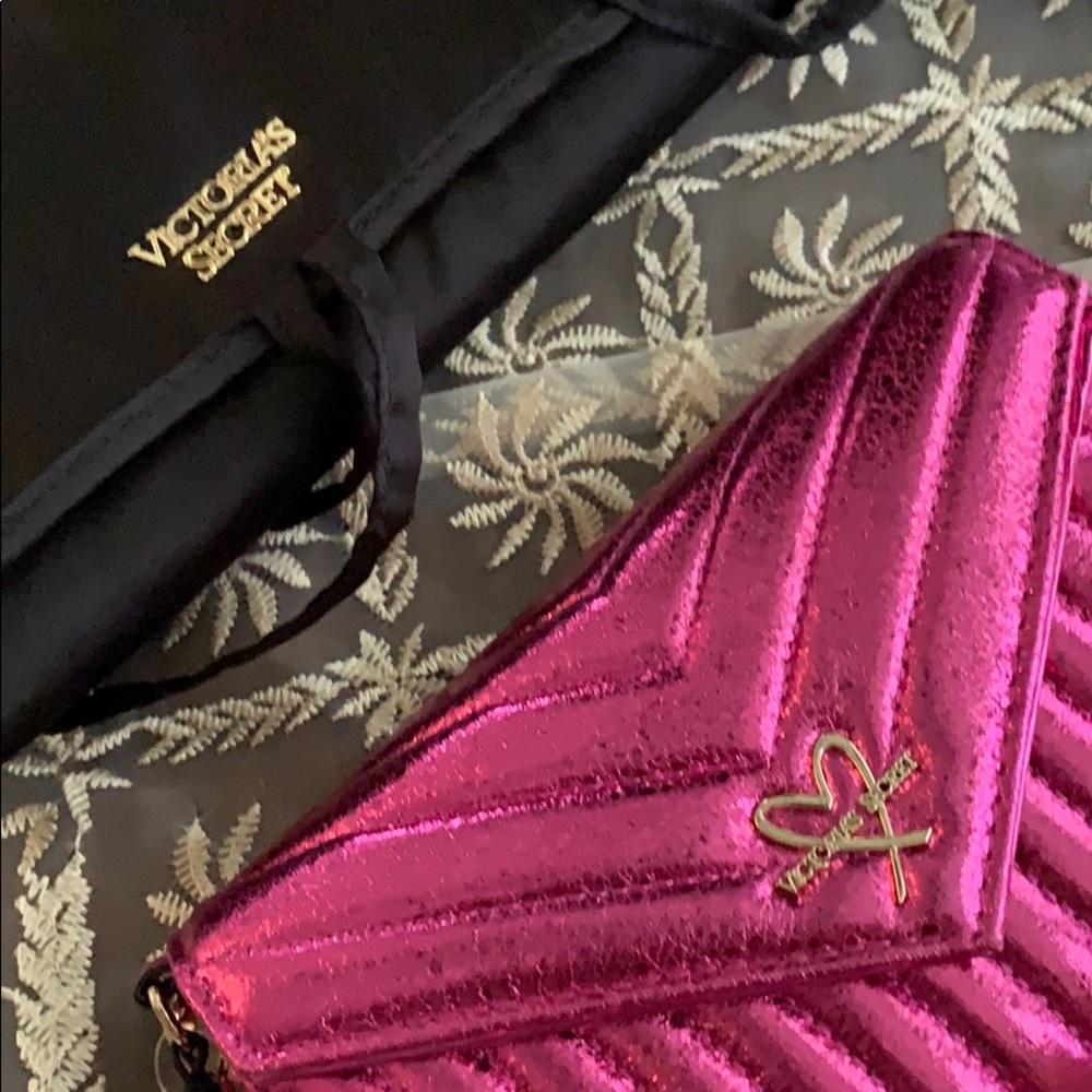 New pink VS items only pink wallet - Picture 1 of 2